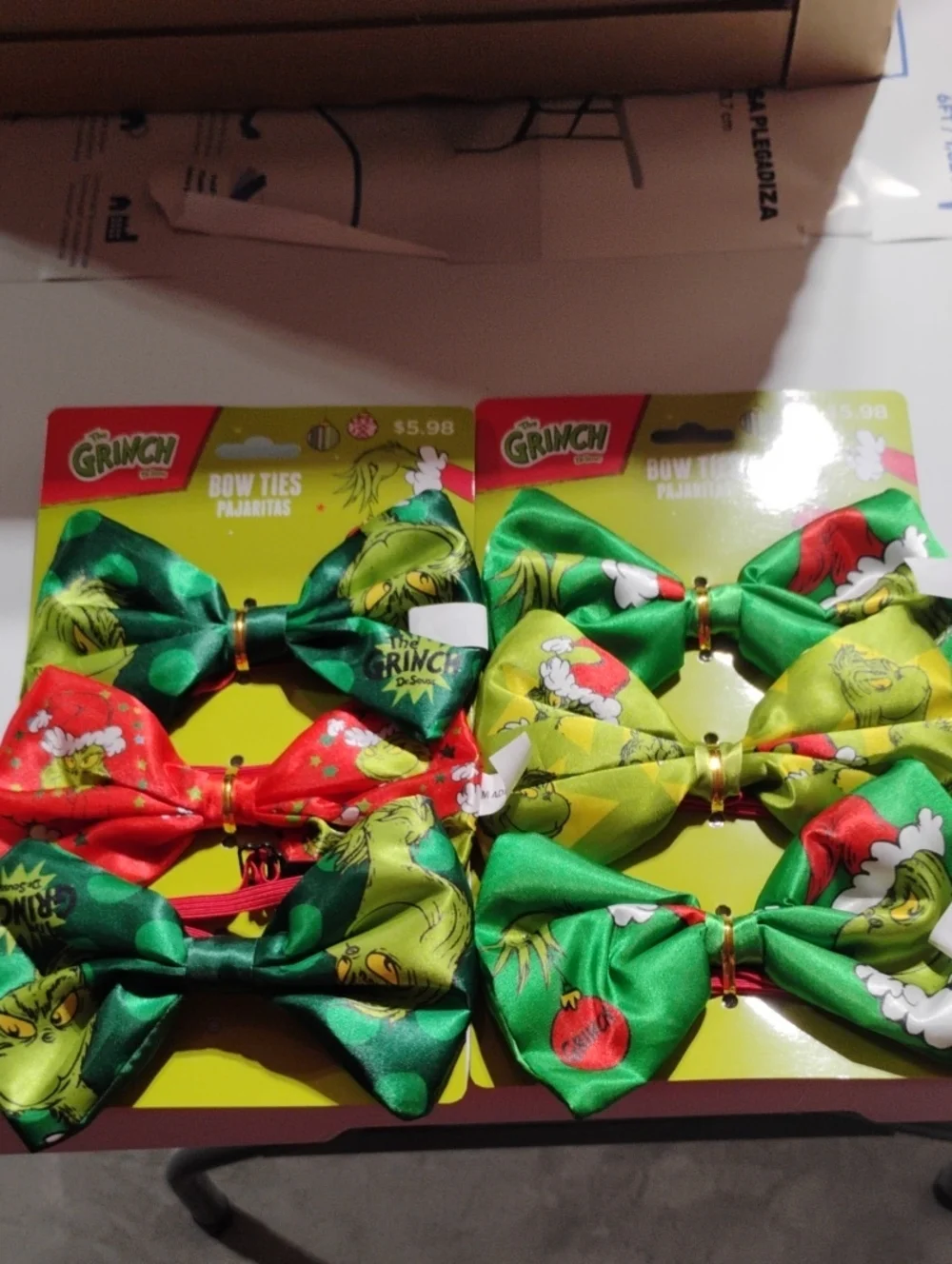 The Grinch Kids' Bow Ties - Green & Red Festive Set